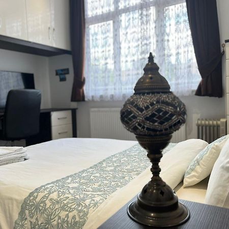 Deluxe Homestay Near Tottenham Hotspur Stadium London Exterior photo