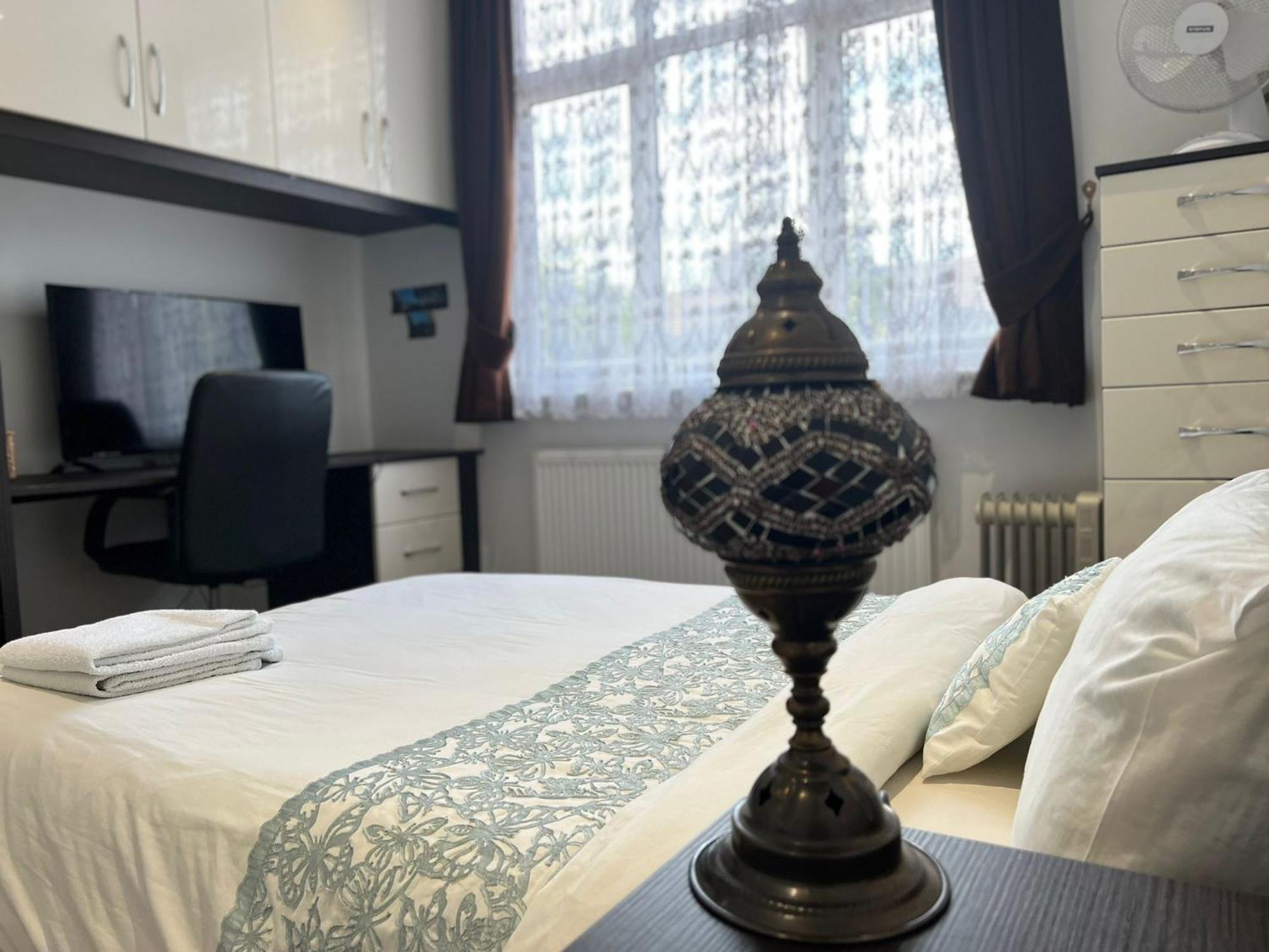Deluxe Homestay Near Tottenham Hotspur Stadium London Exterior photo