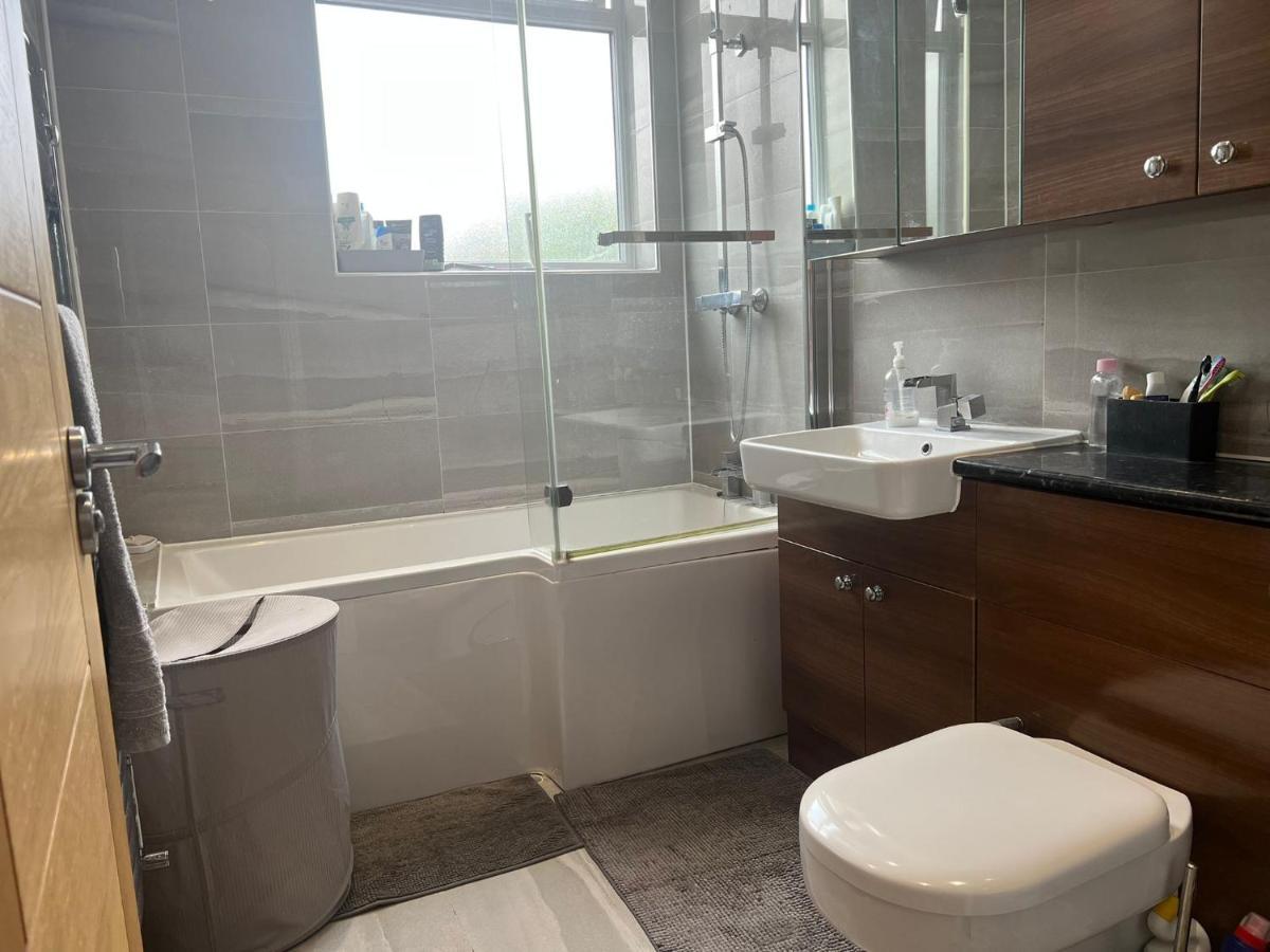 Deluxe Homestay Near Tottenham Hotspur Stadium London Exterior photo
